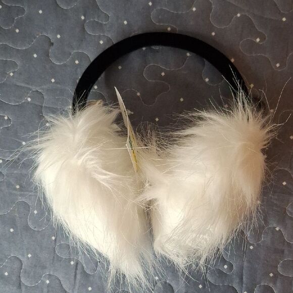 Fluffy White Ear muffs - Picture 1 of 5